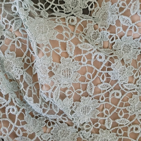 Dress - Picture 4 of 12